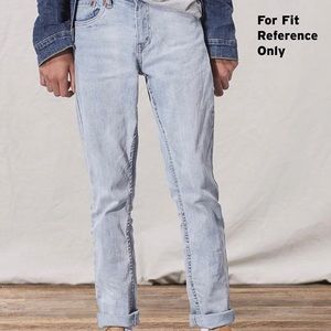 NWT Levi's Boys' 12 Regular Taper Fit Jeans 26 27